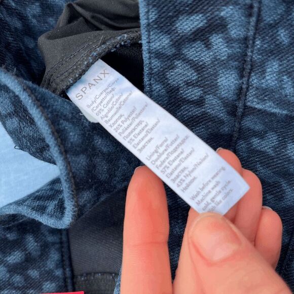 Spanx Leopard Print Denim Leggings M Shaping - Picture 7 of 7